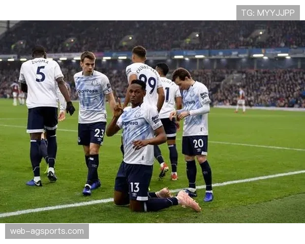 英超股东会议通过新议案，将更严格审查关联方交易