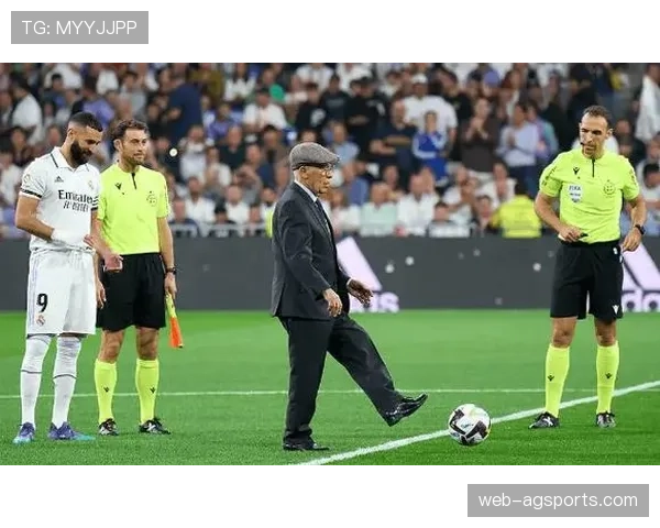 深度复盘：AI战术报告如何揭示皇马在欧冠次回合逆转曼城的防守结构变化